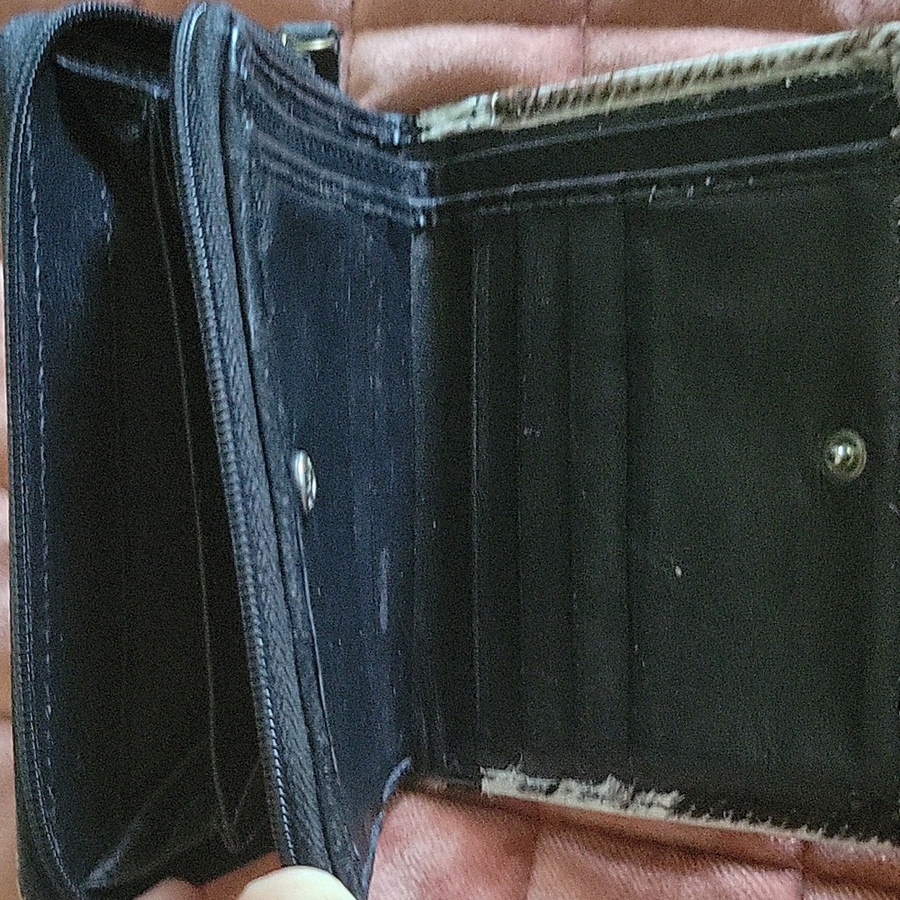 Wallet - Picture 4 of 4